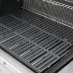 GENESIS E-335 Gas Grill - Image 5